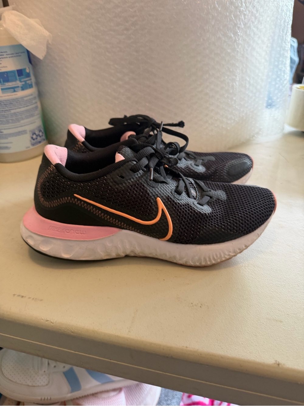 Women’s Nike Renew Size 7 Running Sneaker